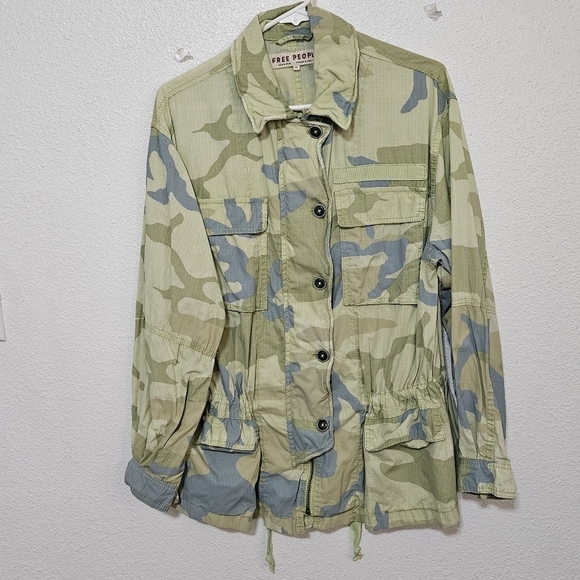 Free People camo utility cargo grunge core style jacket size xsmall oversized - Picture 1 of 14